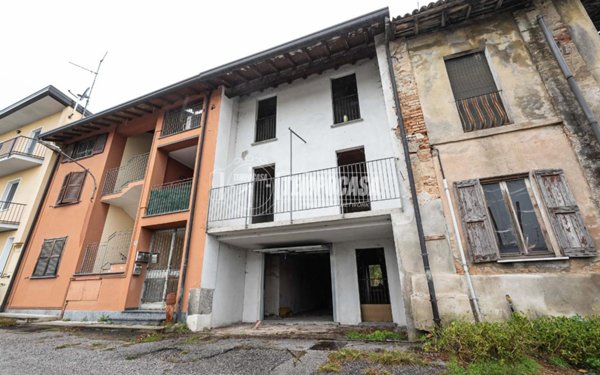 casa indipendente in vendita a Costa Masnaga