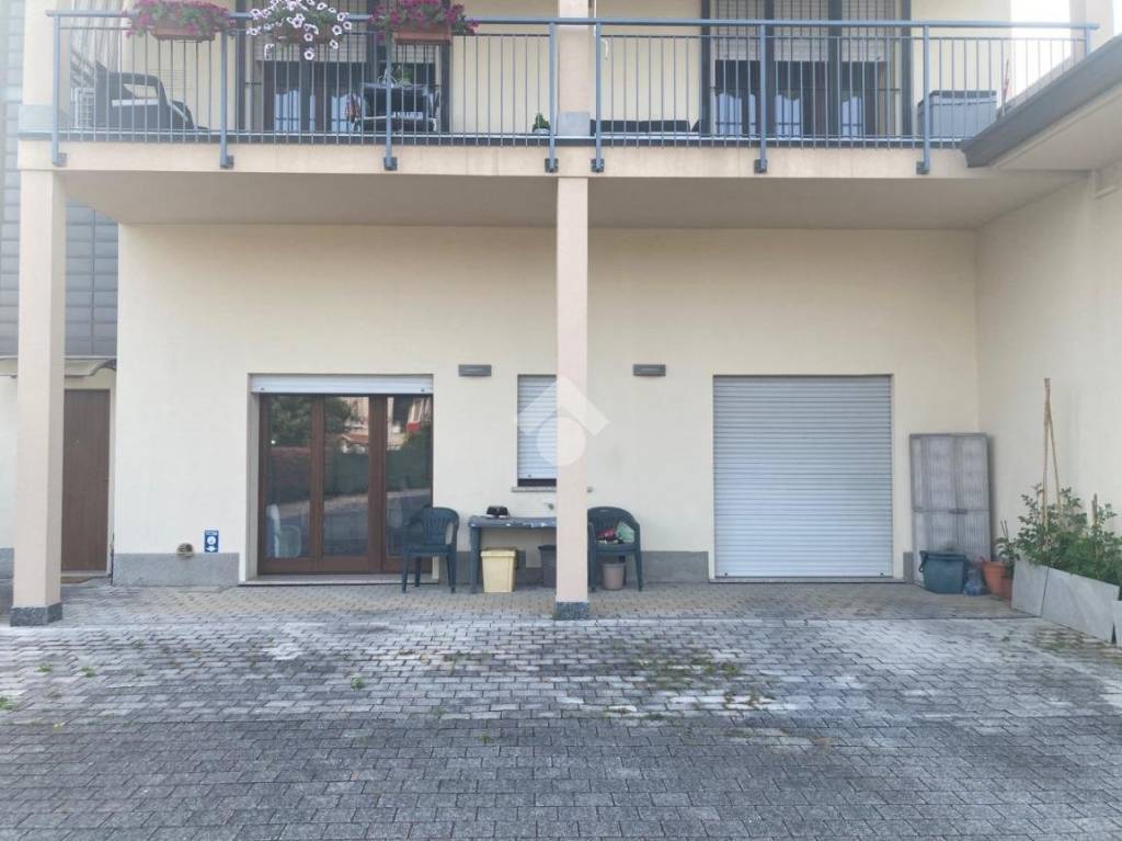 appartamento in vendita a Costa Masnaga