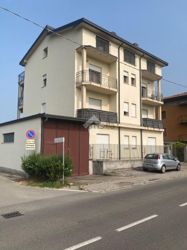 appartamento in vendita a Costa Masnaga