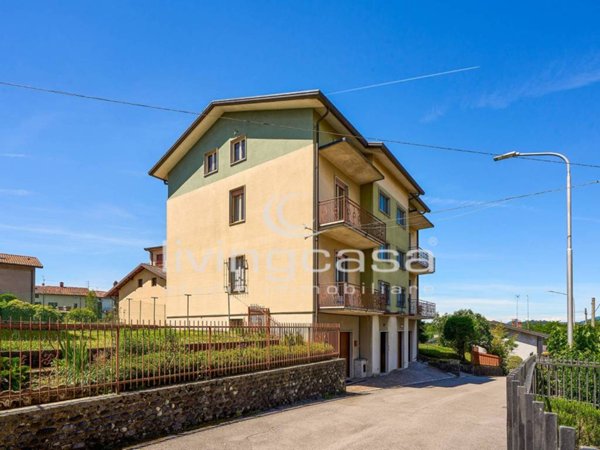 casa indipendente in vendita a Costa Masnaga
