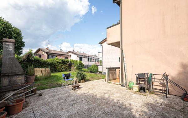 appartamento in vendita a Costa Masnaga