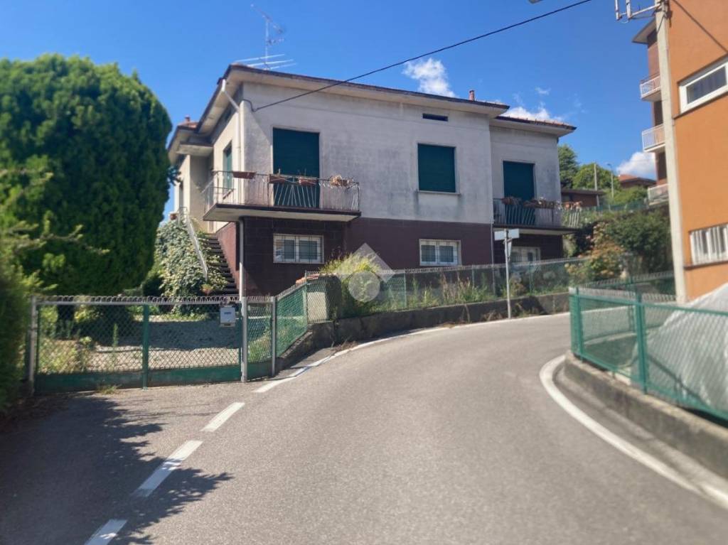 casa indipendente in vendita a Costa Masnaga