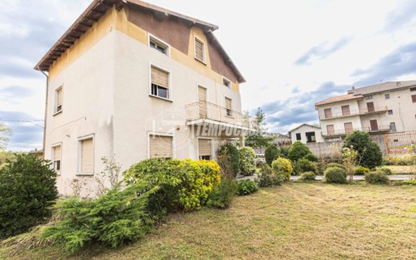 casa indipendente in vendita a Costa Masnaga