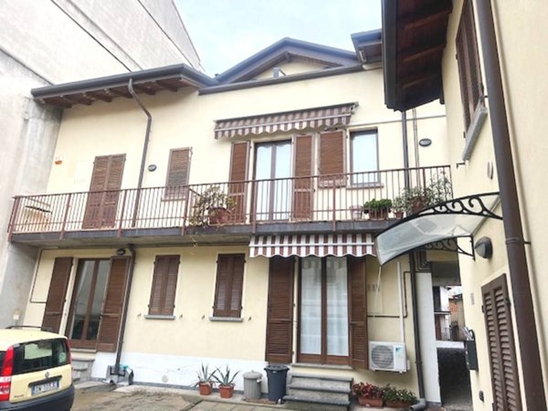 appartamento in vendita a Costa Masnaga