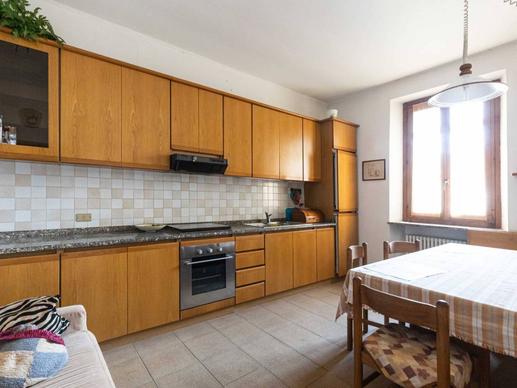 appartamento in vendita a Costa Masnaga