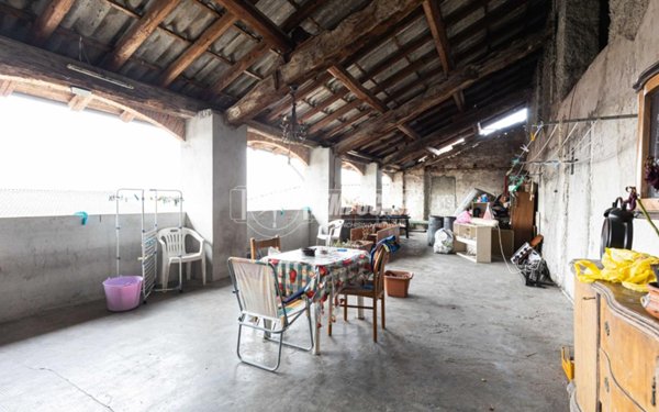 appartamento in vendita a Costa Masnaga