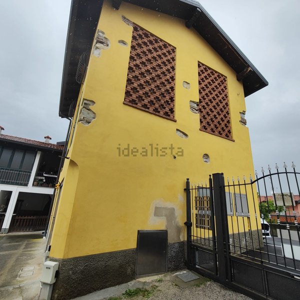 appartamento in vendita a Costa Masnaga