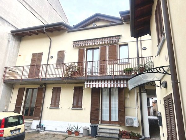 appartamento in vendita a Costa Masnaga