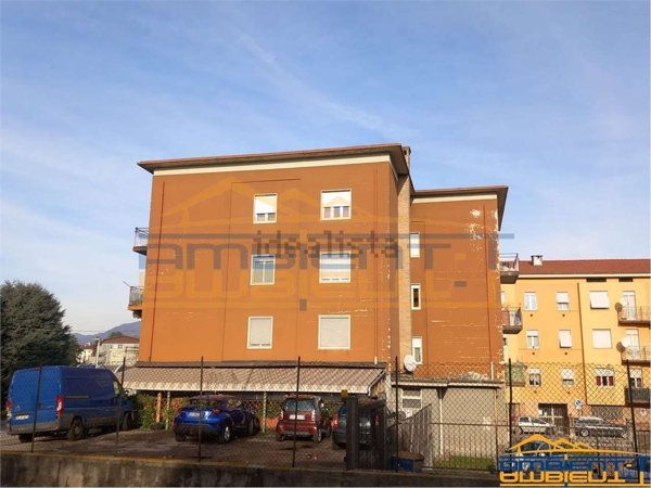 appartamento in vendita a Costa Masnaga