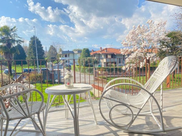 casa indipendente in vendita a Costa Masnaga