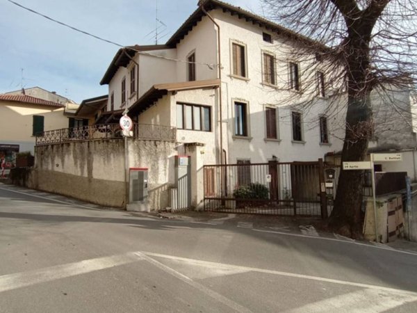 appartamento in vendita a Costa Masnaga