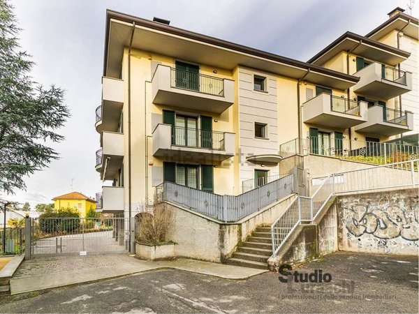 appartamento in vendita a Costa Masnaga