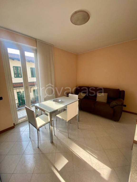 appartamento in vendita a Costa Masnaga