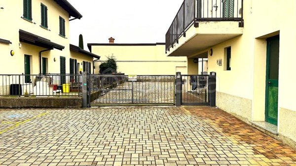 appartamento in vendita a Costa Masnaga