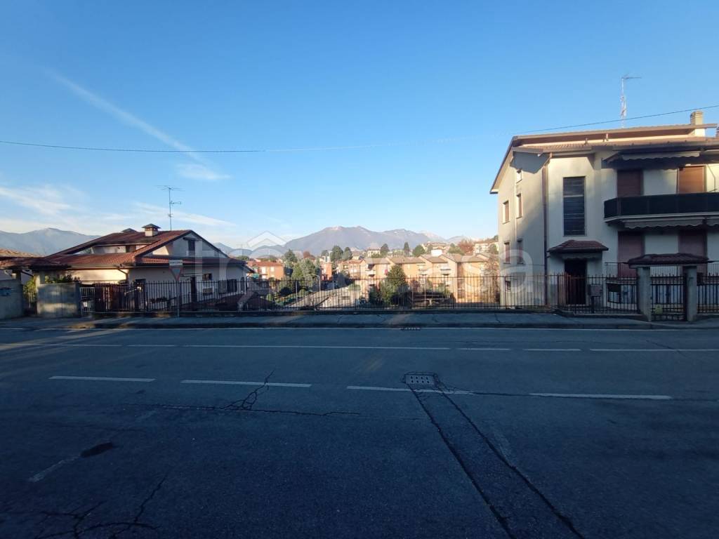 casa indipendente in vendita a Costa Masnaga