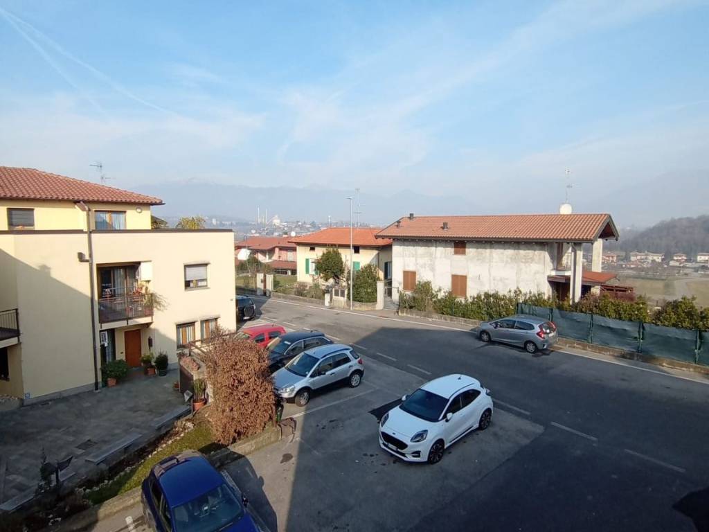 appartamento in vendita a Costa Masnaga