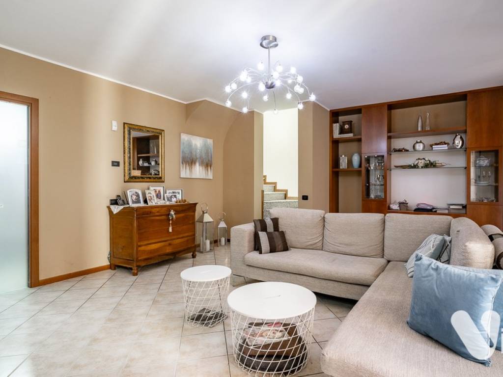 casa indipendente in vendita a Costa Masnaga