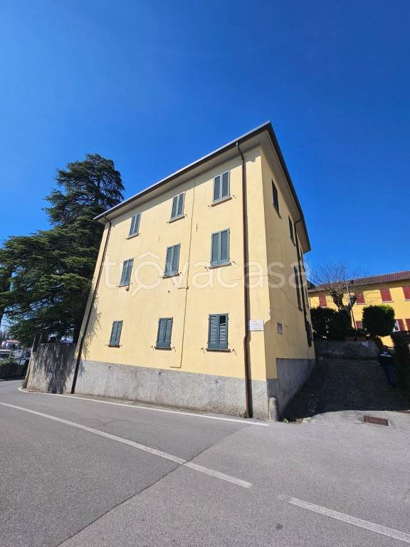 casa indipendente in vendita a Costa Masnaga