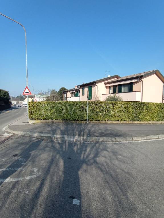 appartamento in vendita a Costa Masnaga