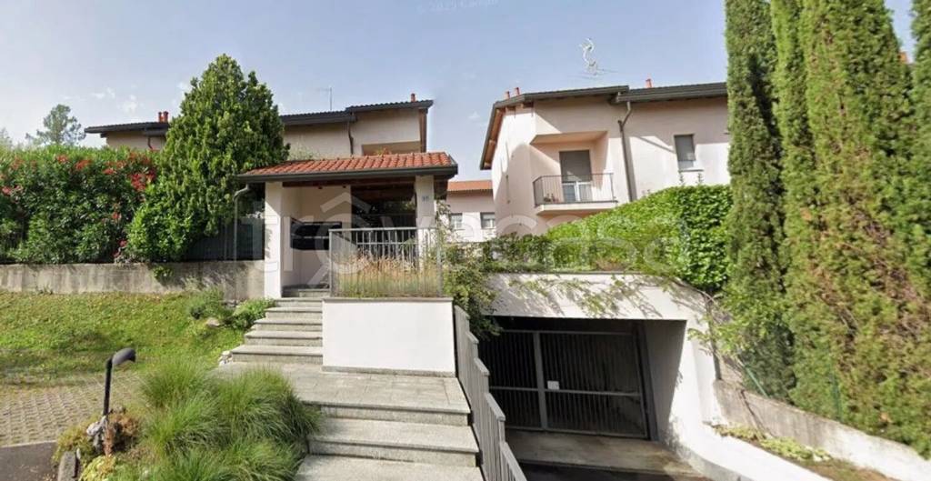 appartamento in vendita a Costa Masnaga