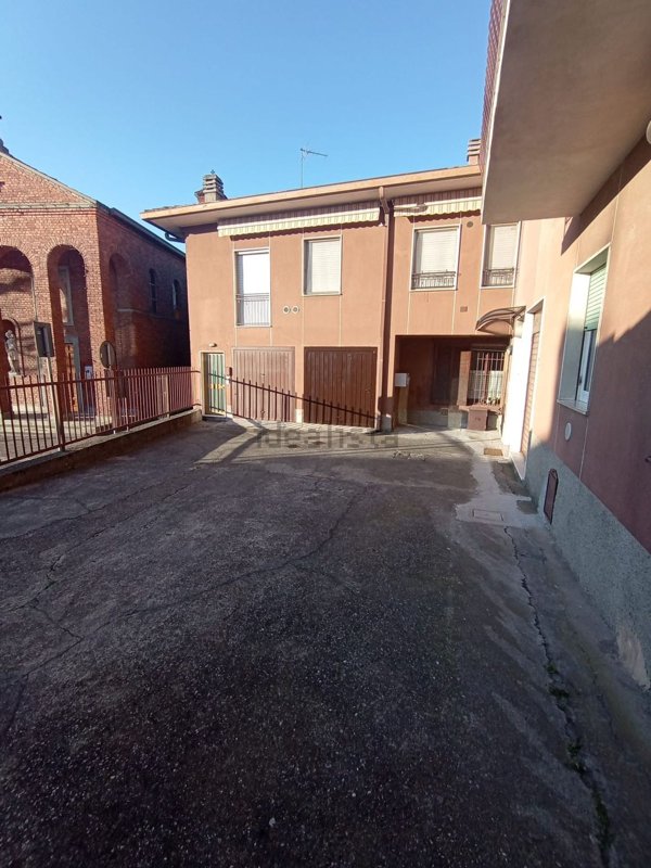 appartamento in vendita a Costa Masnaga