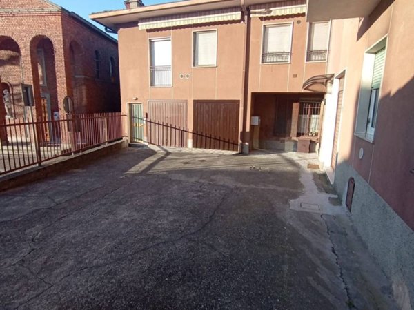 appartamento in vendita a Costa Masnaga