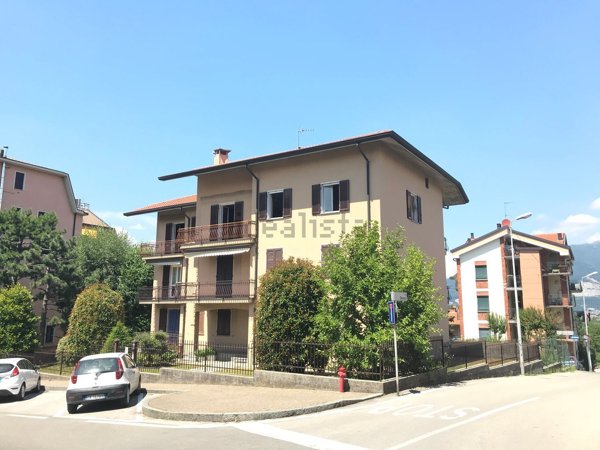 appartamento in vendita a Costa Masnaga