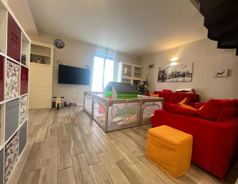 appartamento in vendita a Costa Masnaga