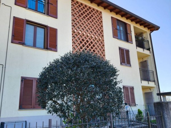 appartamento in vendita a Costa Masnaga