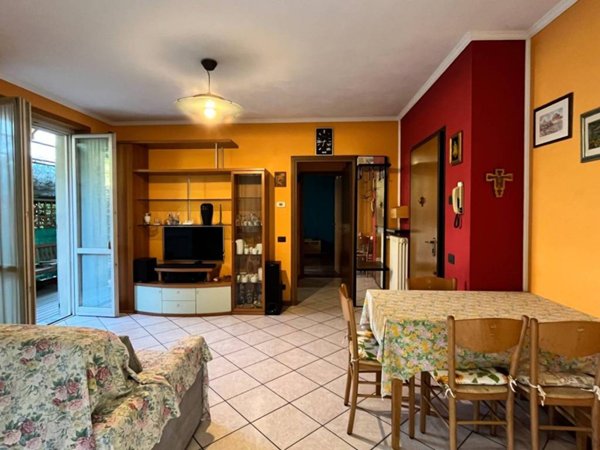 appartamento in vendita a Costa Masnaga