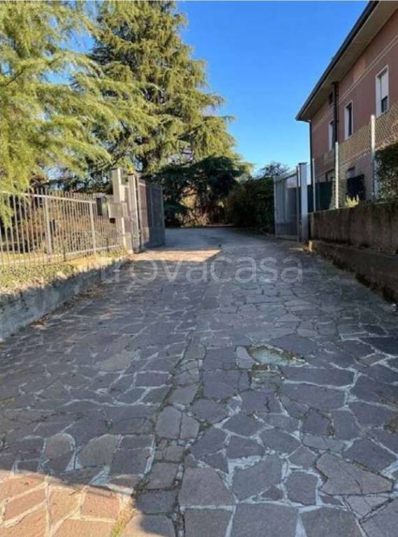 casa indipendente in vendita a Costa Masnaga