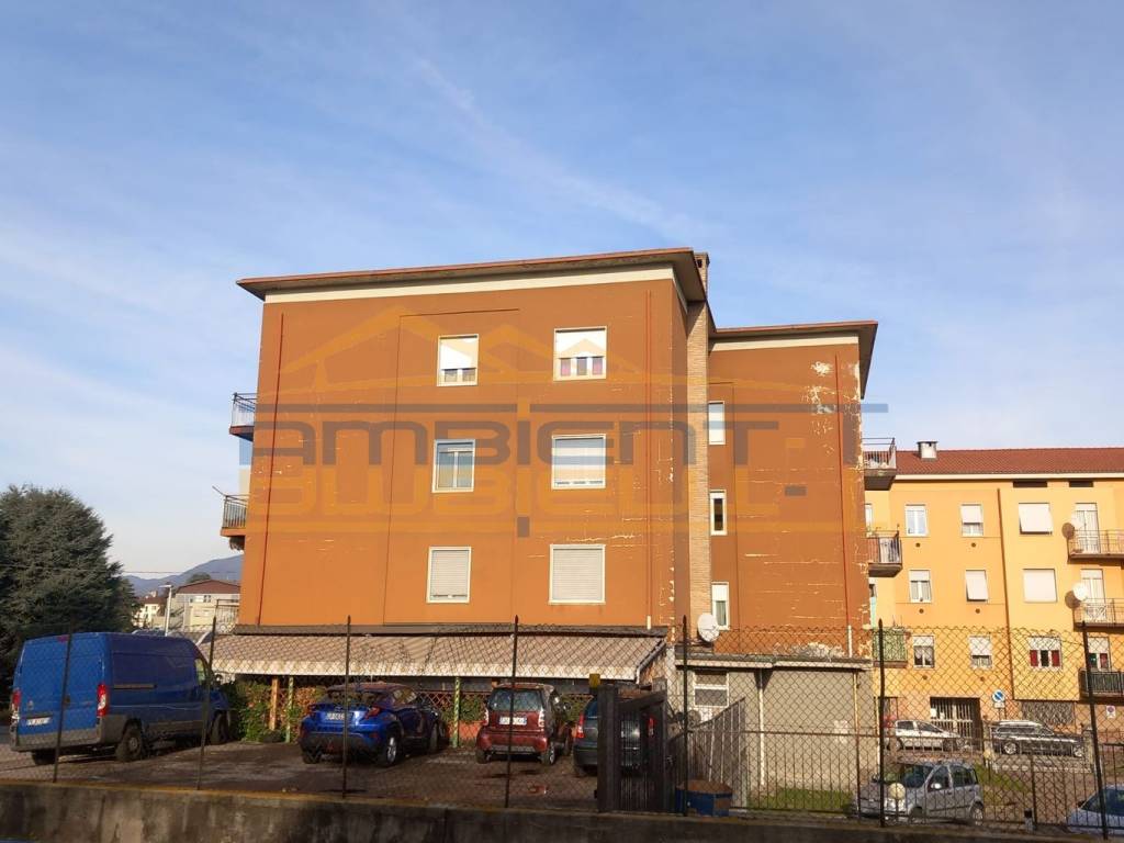 appartamento in vendita a Costa Masnaga