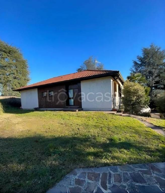 casa indipendente in vendita a Costa Masnaga