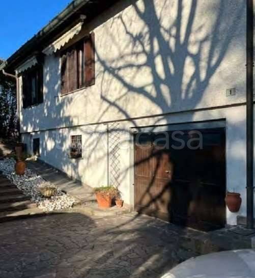 casa indipendente in vendita a Costa Masnaga