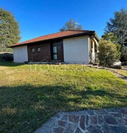 appartamento in vendita a Costa Masnaga