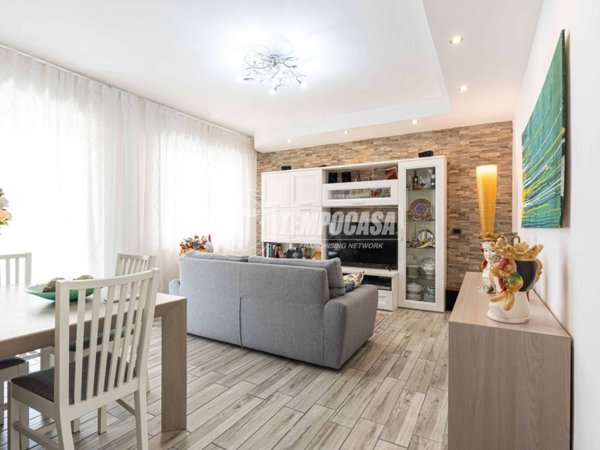 appartamento in vendita a Costa Masnaga
