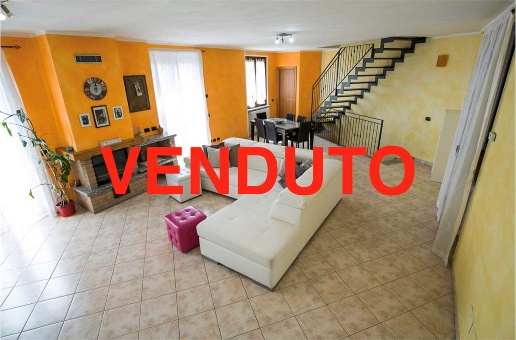 appartamento in vendita a Costa Masnaga