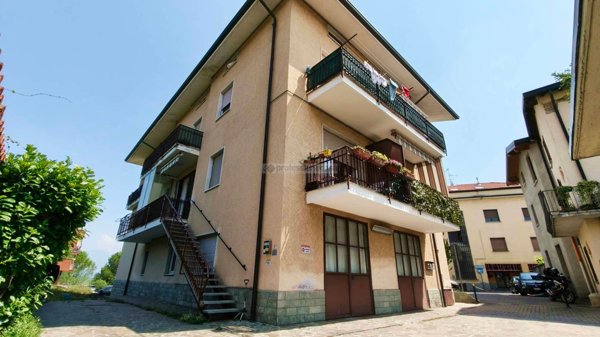 appartamento in vendita a Costa Masnaga