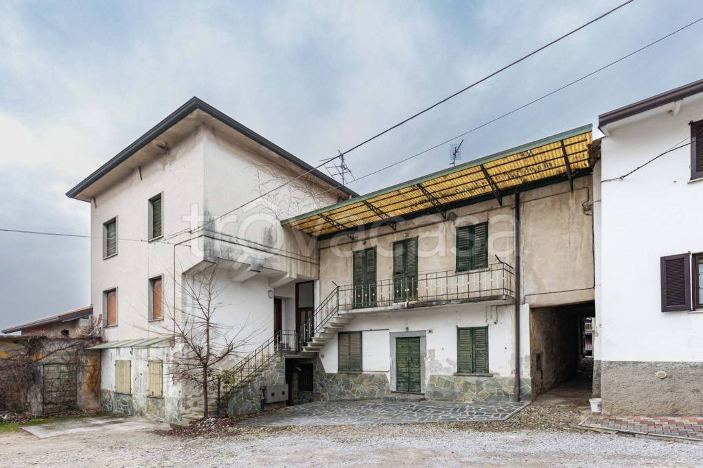 appartamento in vendita a Costa Masnaga