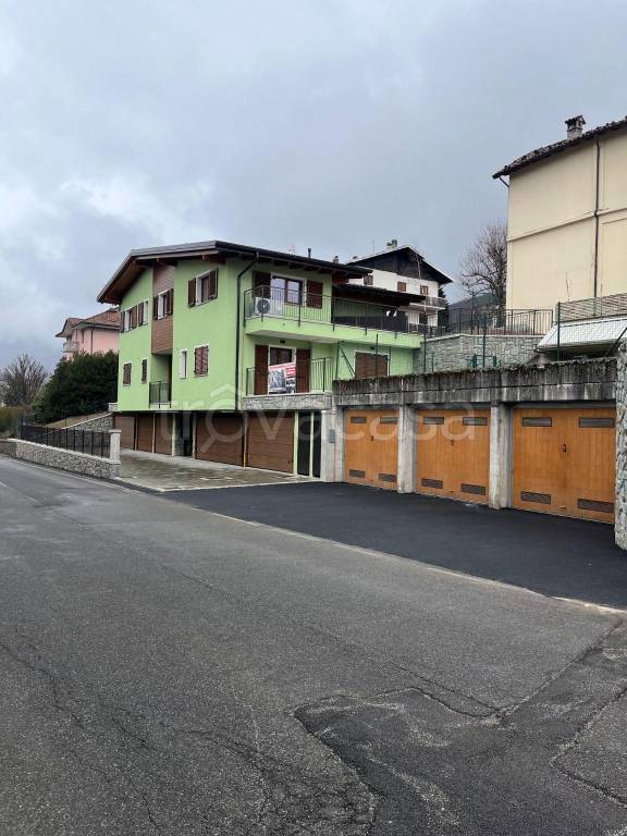 appartamento in vendita a Cremeno