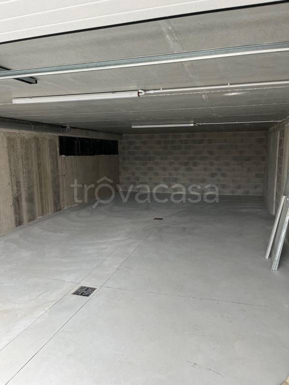 locale commerciale in vendita a Cremeno