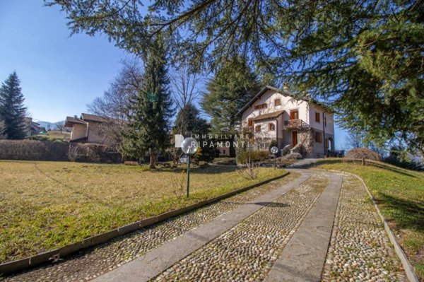 casa indipendente in vendita a Cremeno