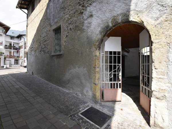 casa indipendente in vendita a Cremeno