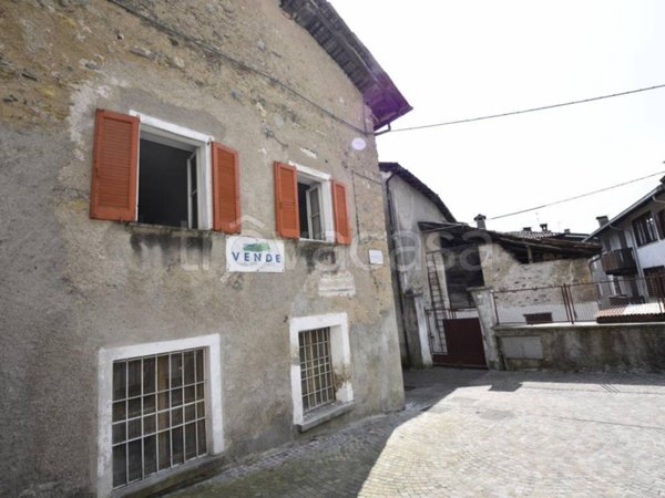 casa indipendente in vendita a Cremeno