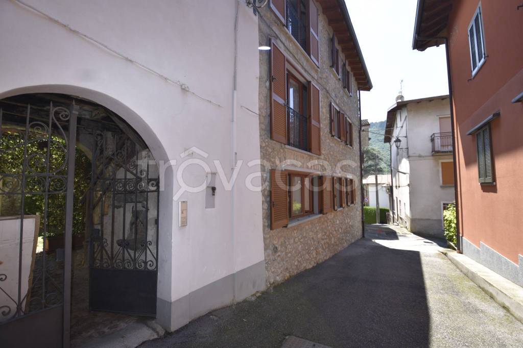 appartamento in vendita a Cremeno
