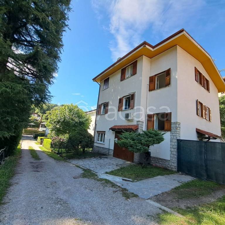 casa indipendente in vendita a Cremeno