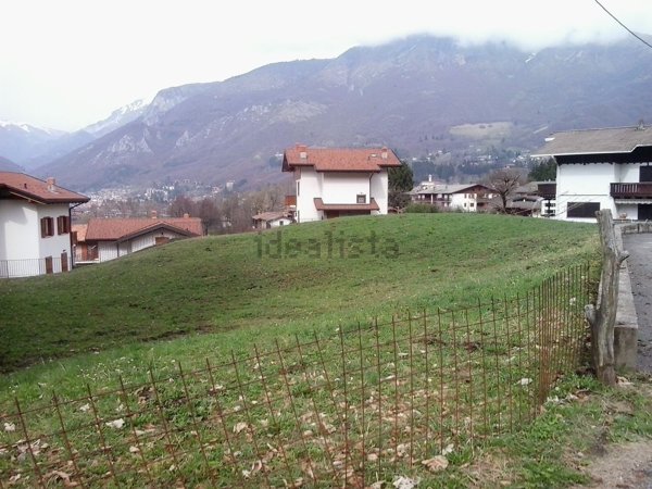 villa in vendita a Cremeno