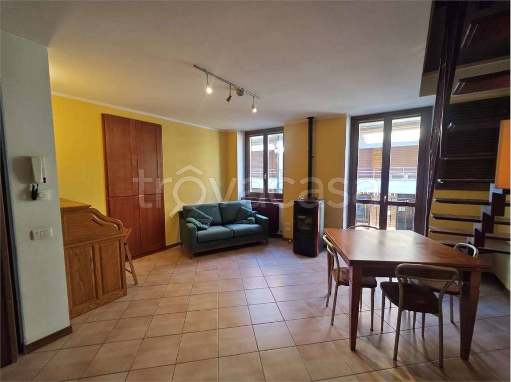 appartamento in vendita a Cremeno