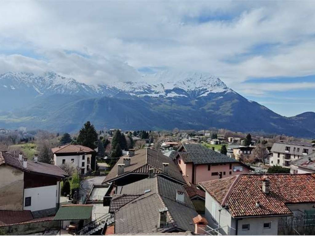 appartamento in vendita a Cremeno