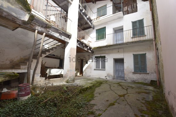 casa indipendente in vendita a Cremeno